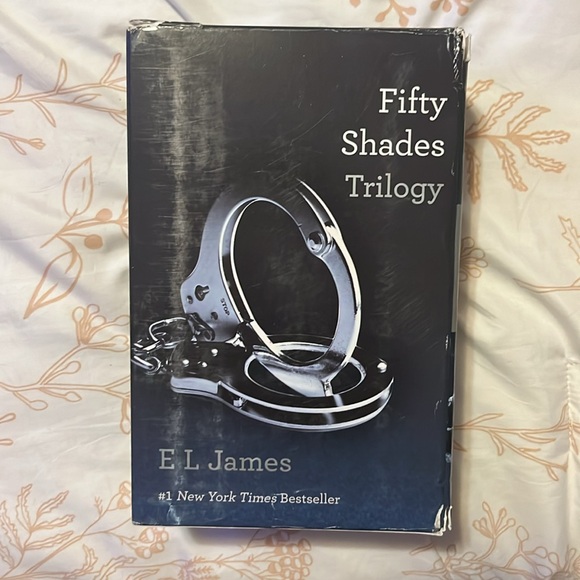 Fifty Shades of Grey box set - Picture 2 of 4
